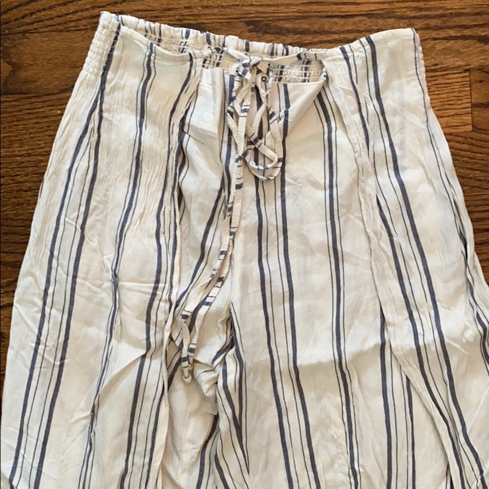 Billabong flowy pants